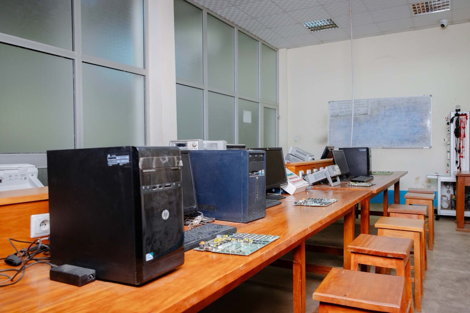 Electrical & Telecommunications laboratory, view 8