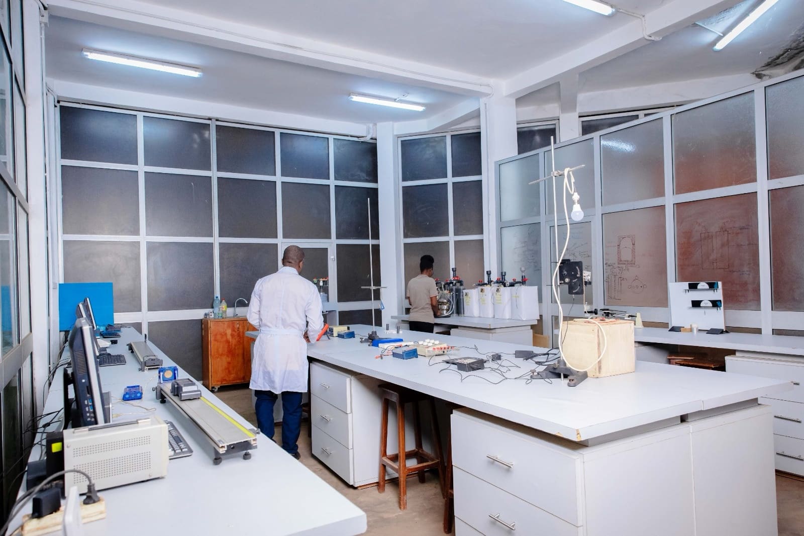 Mechanical Engineering laboratory, view 14